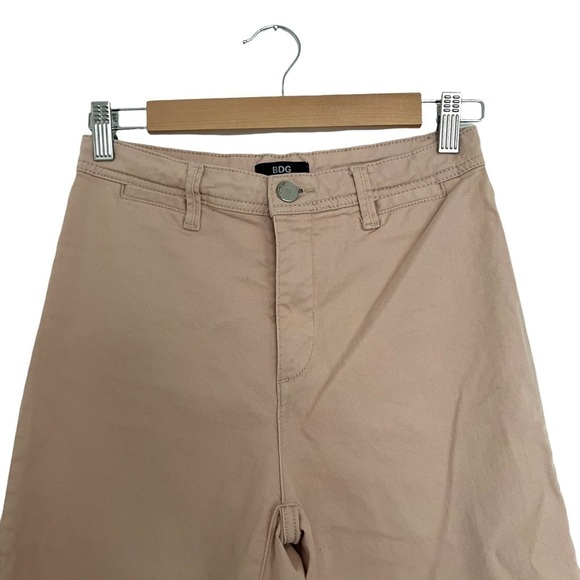 BDG High & Wide Peach Raw Hem Jeans - Picture 3 of 6